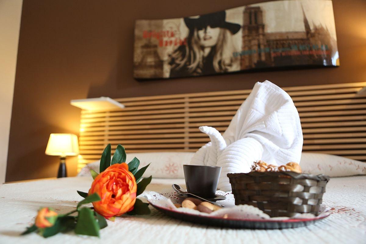 Le 3 B Bed & Breakfast Catania Bagian luar foto